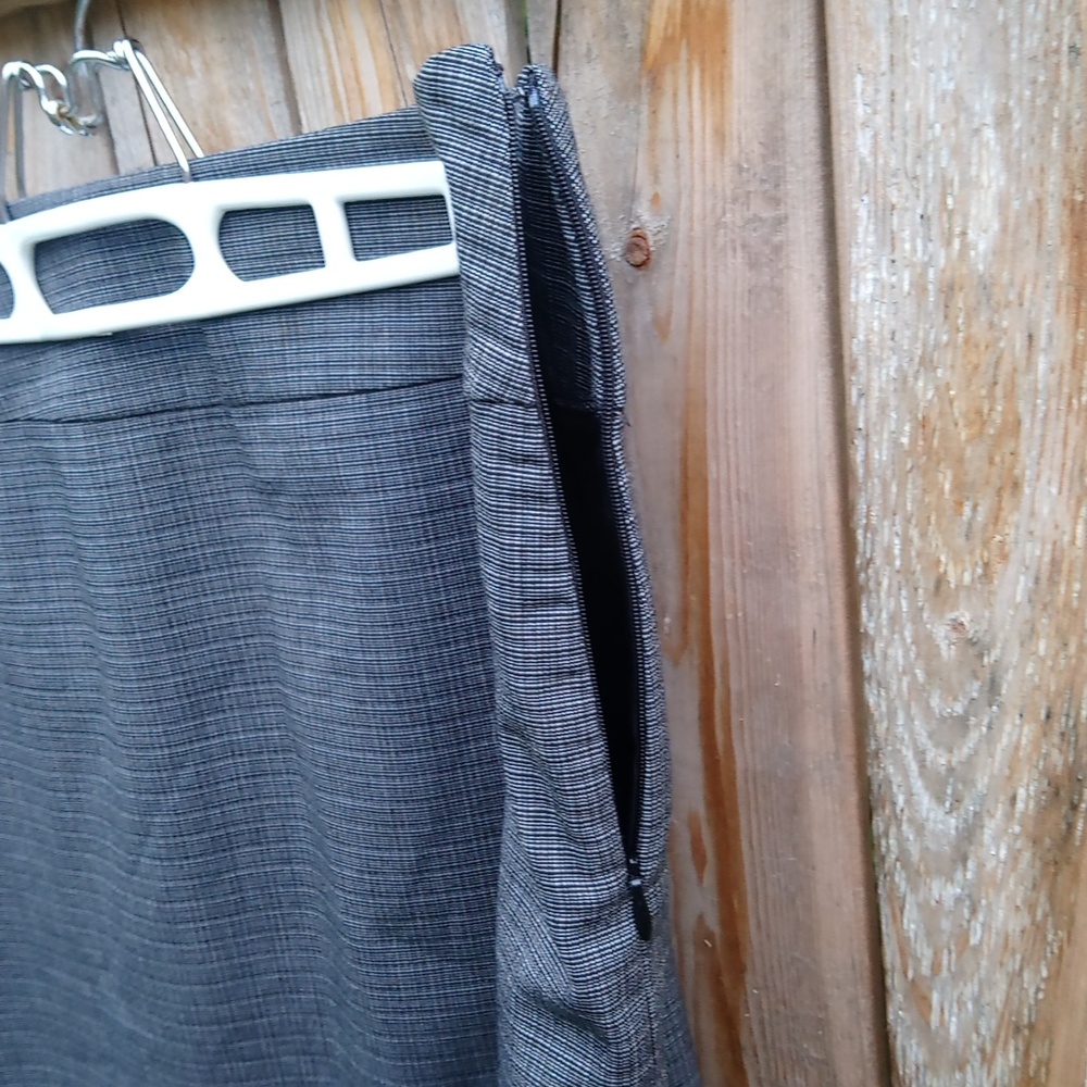 212 Collection Patterned Lined Skirt - image 4